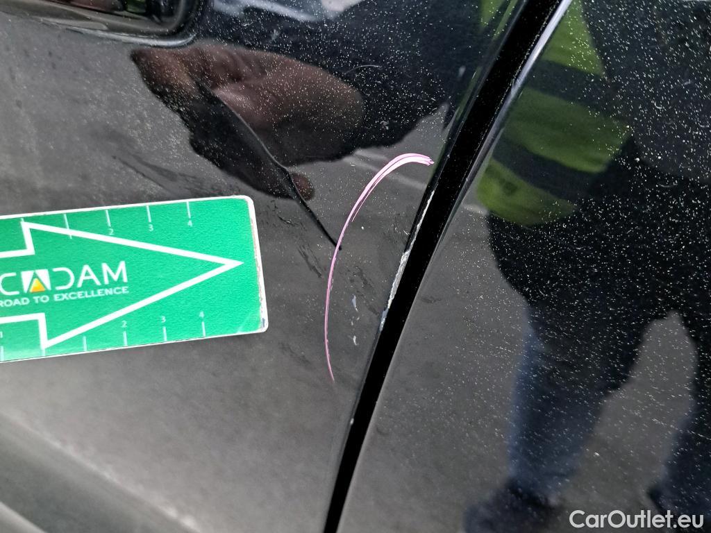  Volvo  XC60 VOLVO  / 2017 / 5P / todoterreno 2.0 B4 D AWD Momentum Pro Auto #4