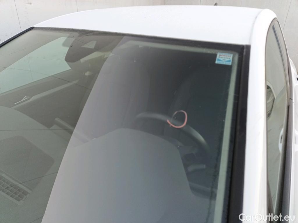  Volkswagen  Golf  VOLKSWAGEN / 2020 / 5P / berlina con portón Life 1.0 eTSI 81kW (110CV) DSG #1