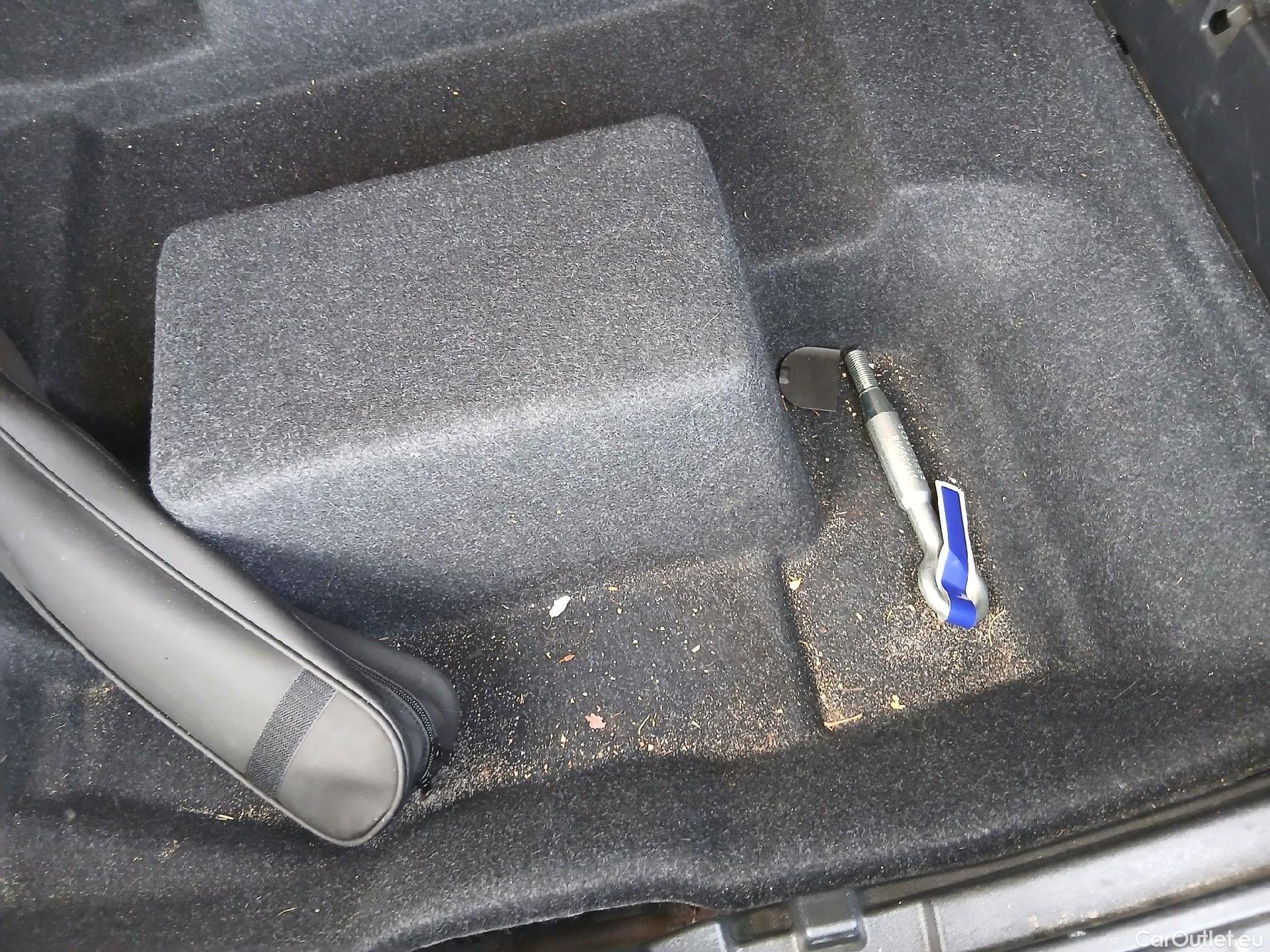  Volvo  XC 40 VOLVO XC40 / 2017 / 5P / todoterreno 1.5 T4 Twin Recharge Inscription Ex Auto #2