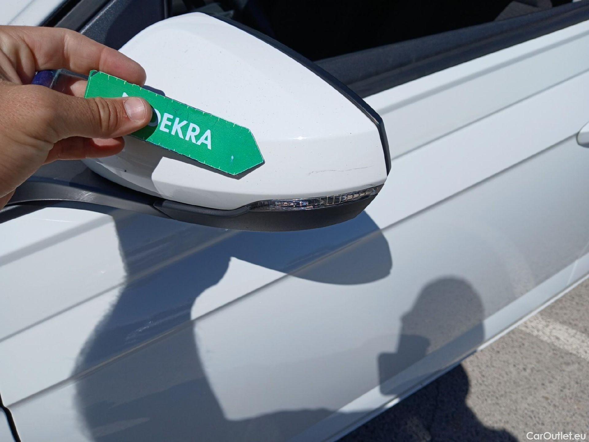  Volkswagen  Polo VOLKSWAGEN  / 2021 / 5P / berlina con portón Life 1.0 TSI 70kW (95CV) #13