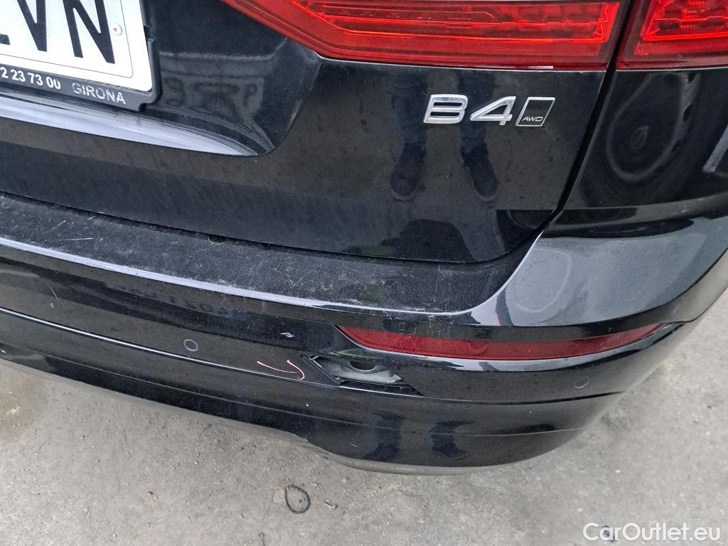  Volvo  XC60 VOLVO  / 2017 / 5P / todoterreno 2.0 B4 D AWD Momentum Pro Auto #27