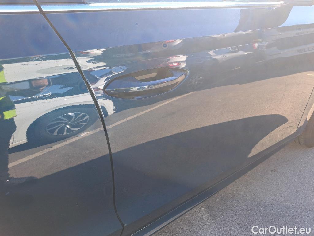  Skoda  Octavia SKODA  / 2020 / 5P / familiar Combi 2.0 TDI 110kW(150CV) DSG Ambition #39