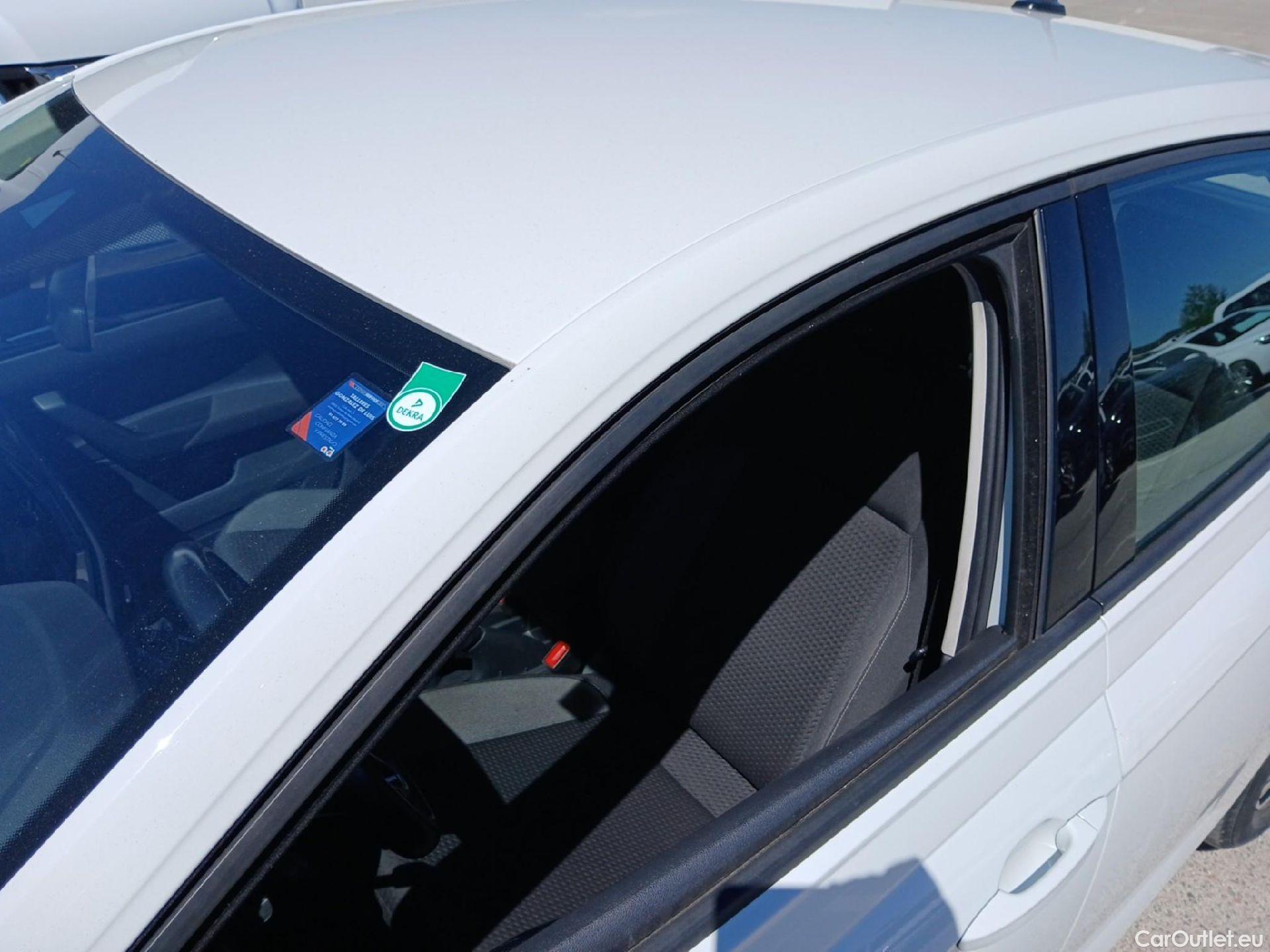  Volkswagen  Polo VOLKSWAGEN  / 2021 / 5P / berlina con portón Life 1.0 TSI 70kW (95CV) #16