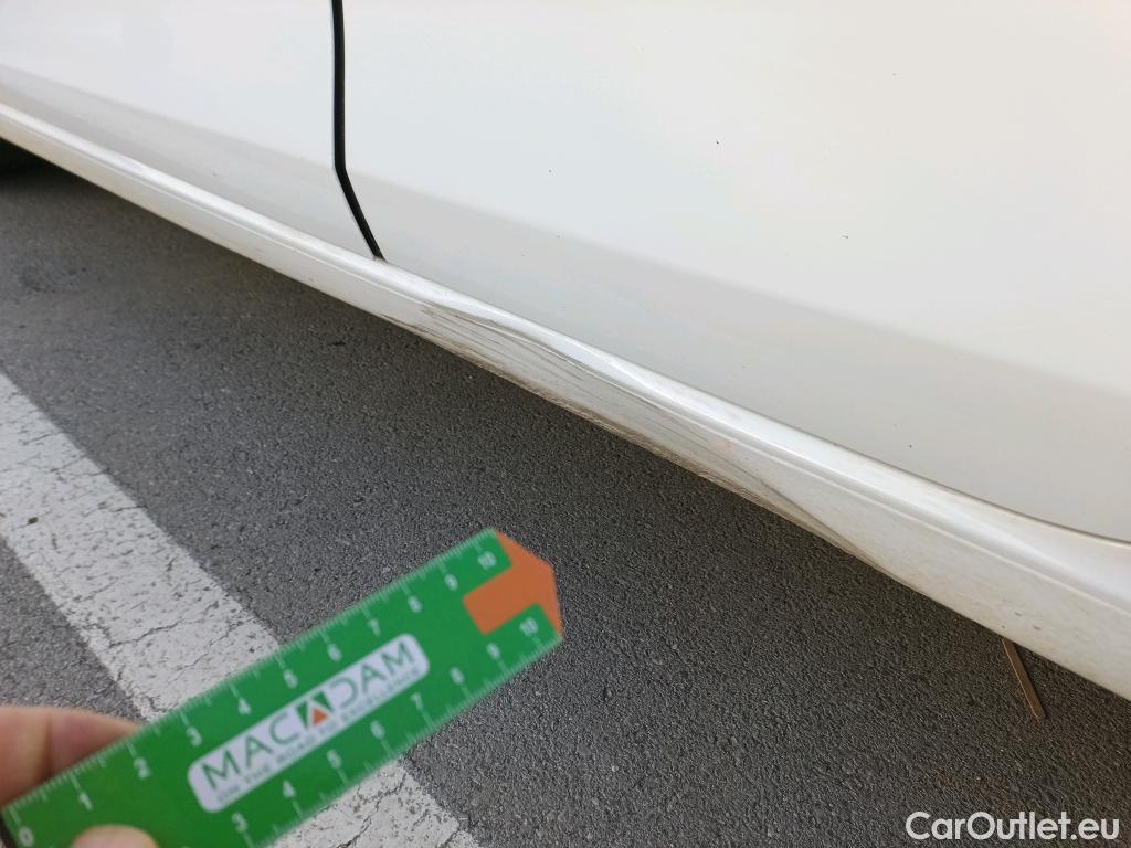  Volkswagen  Golf  VOLKSWAGEN / 2020 / 5P / berlina con portón Life 1.0 eTSI 81kW (110CV) DSG #3