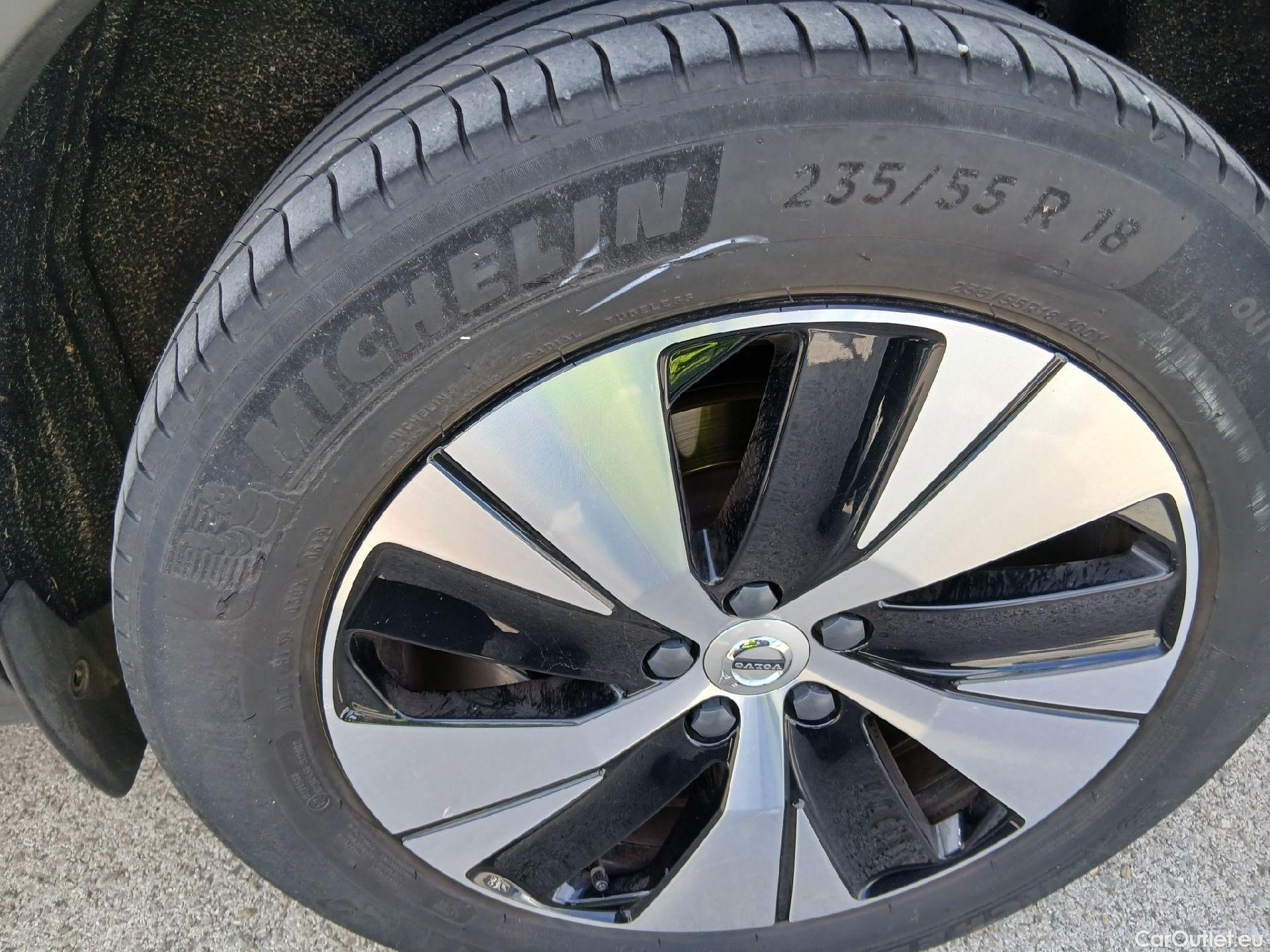  Volvo  XC 40 VOLVO XC40 / 2017 / 5P / todoterreno 1.5 T4 Twin Recharge Inscription Ex Auto #18