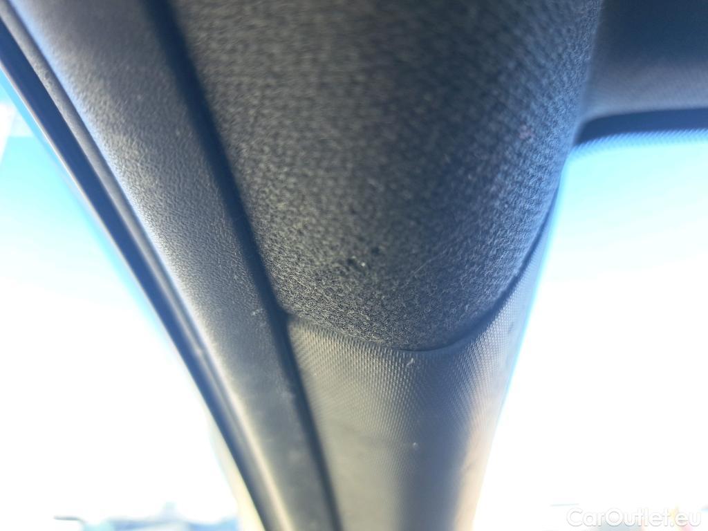  Toyota  C-HR TOYOTA  / 2016 / 5P / todoterreno 1.8 125H Advance (CX) #8