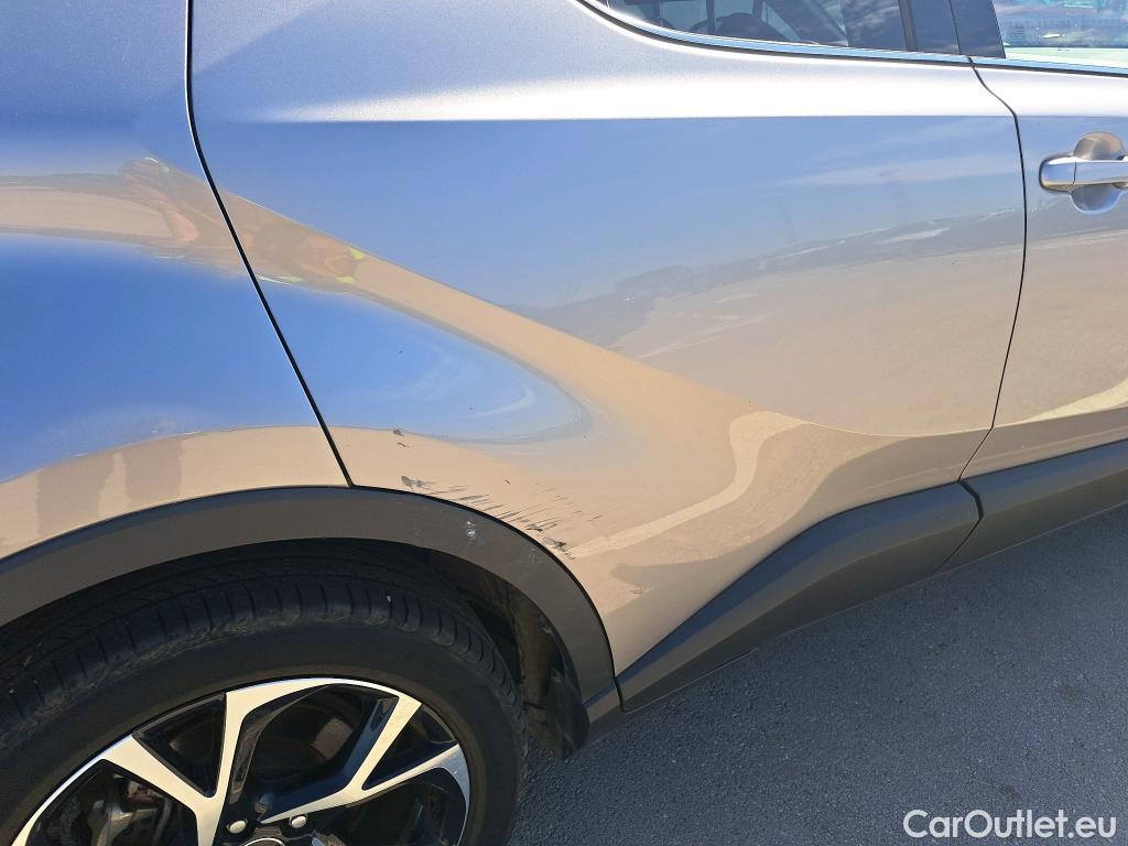  Toyota  C-HR TOYOTA  / 2016 / 5P / todoterreno 1.8 125H Advance (CX) #4