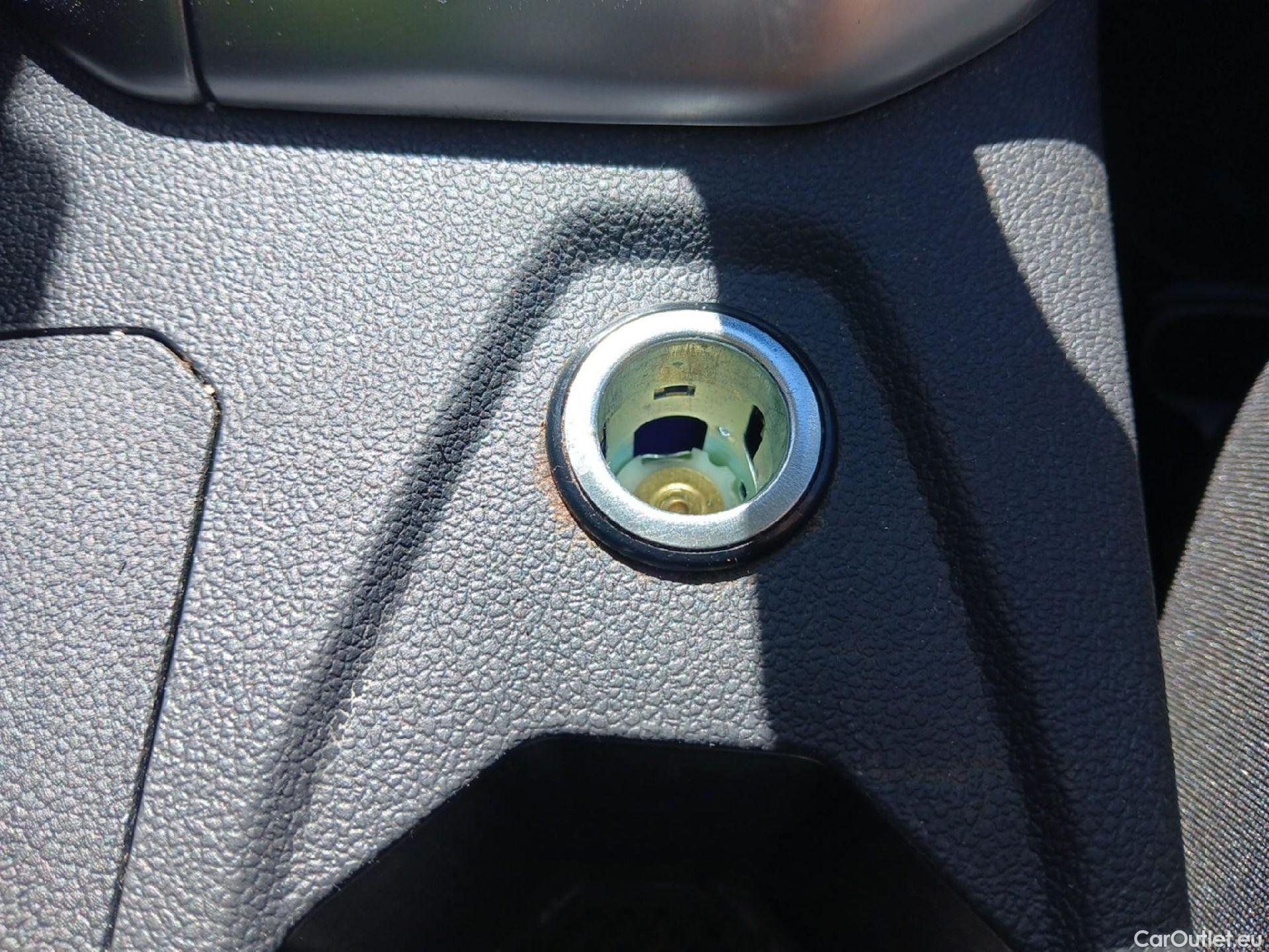  Volkswagen  Polo VOLKSWAGEN  / 2021 / 5P / berlina con portón Life 1.0 TSI 70kW (95CV) #5