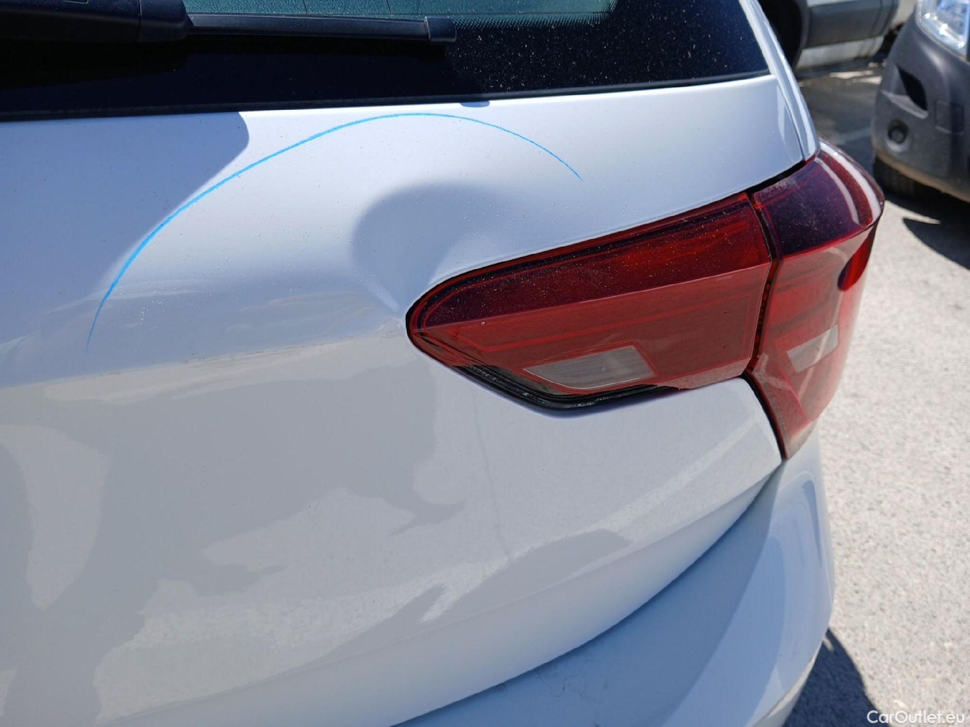  Volkswagen  Polo VOLKSWAGEN  / 2021 / 5P / berlina con portón Life 1.0 TSI 70kW (95CV) #23