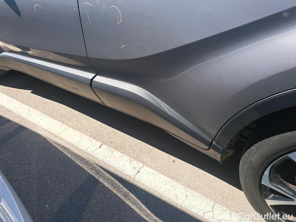  Toyota  C-HR TOYOTA  / 2016 / 5P / todoterreno 1.8 125H Advance (CX) #38