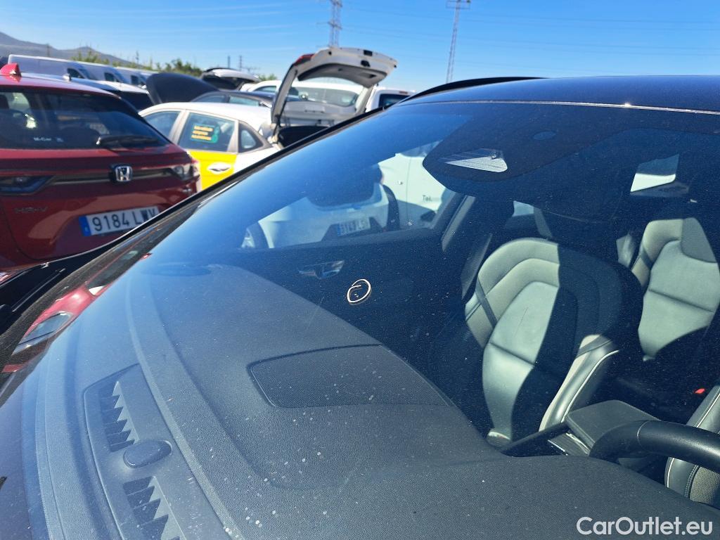  Volvo  XC60 VOLVO  / 2017 / 5P / todoterreno 2.0 T6 AWD Recharge R-Design Auto #1