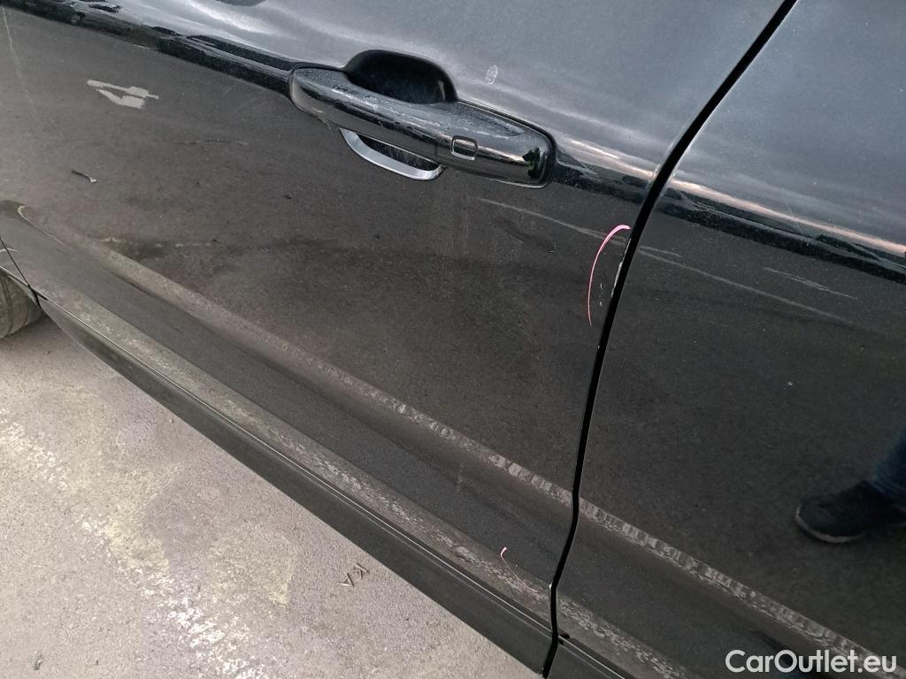  Volvo  XC60 VOLVO  / 2017 / 5P / todoterreno 2.0 B4 D AWD Momentum Pro Auto #3