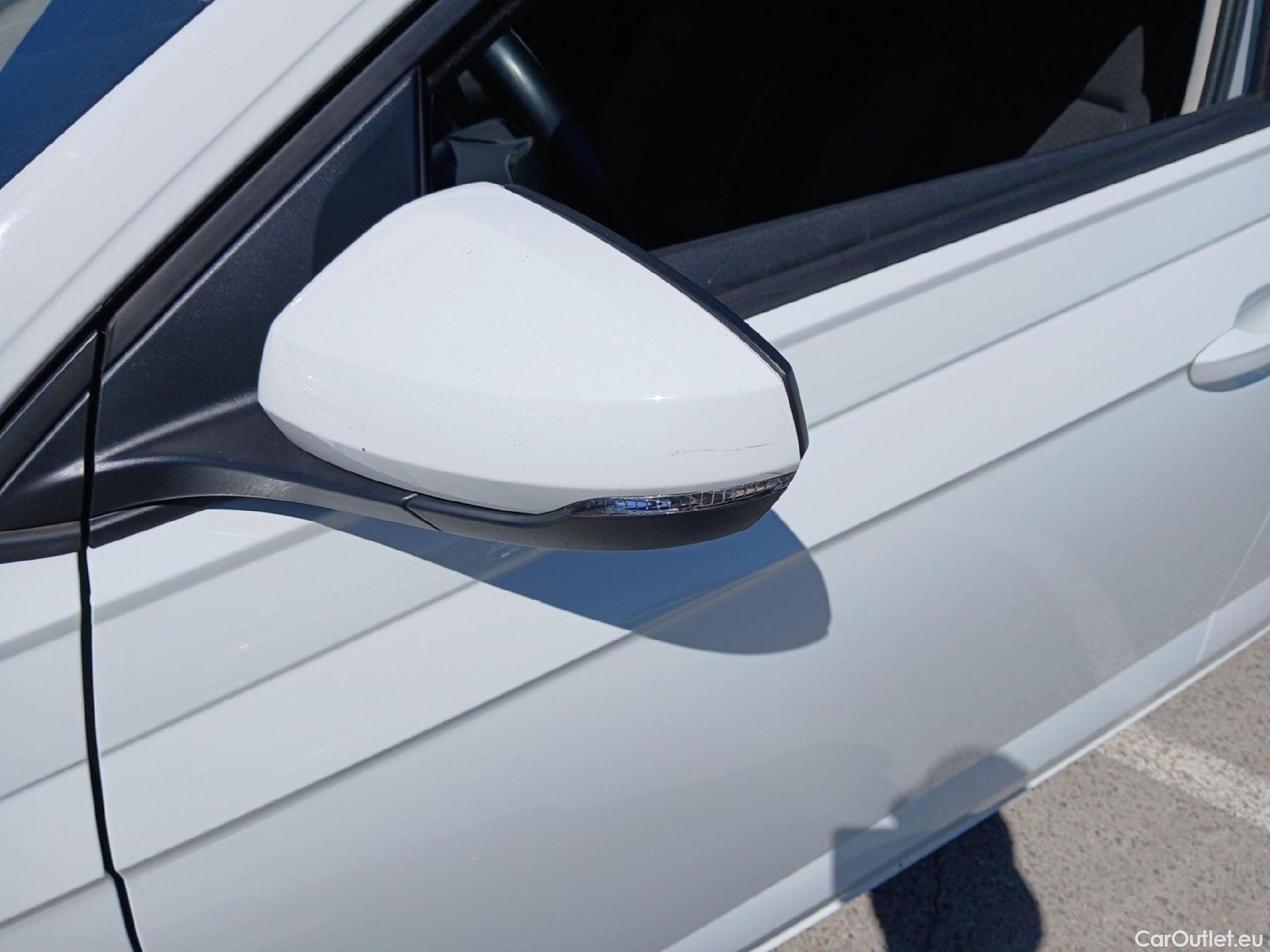  Volkswagen  Polo VOLKSWAGEN  / 2021 / 5P / berlina con portón Life 1.0 TSI 70kW (95CV) #14