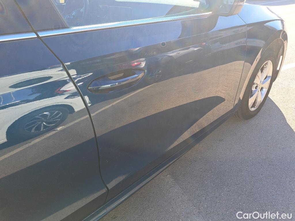  Skoda  Octavia SKODA  / 2020 / 5P / familiar Combi 2.0 TDI 110kW(150CV) DSG Ambition #27