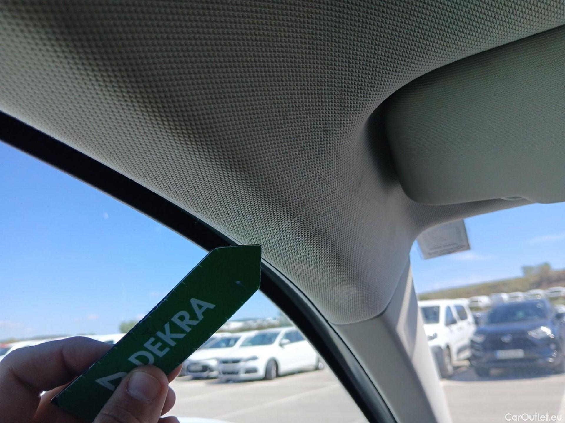  Volkswagen  Polo VOLKSWAGEN  / 2021 / 5P / berlina con portón Life 1.0 TSI 70kW (95CV) #3