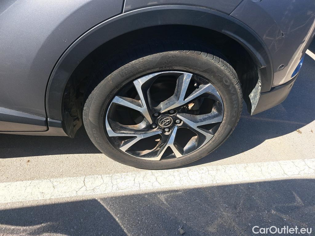  Toyota  C-HR TOYOTA  / 2016 / 5P / todoterreno 1.8 125H Advance (CX) #40