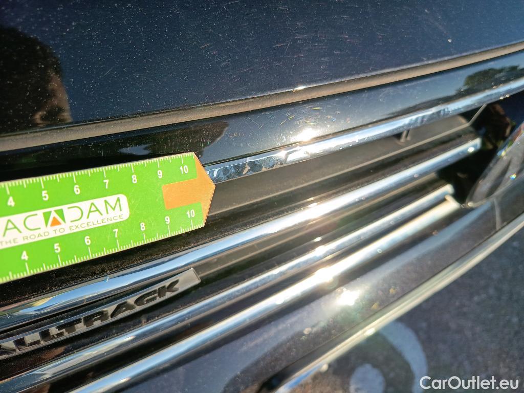  Volkswagen  Passat VOLKSWAGEN  / 2019 / 5P / familiar Alltrack 2.0 TDI 140kW (190CV) 4Mot DSG #51