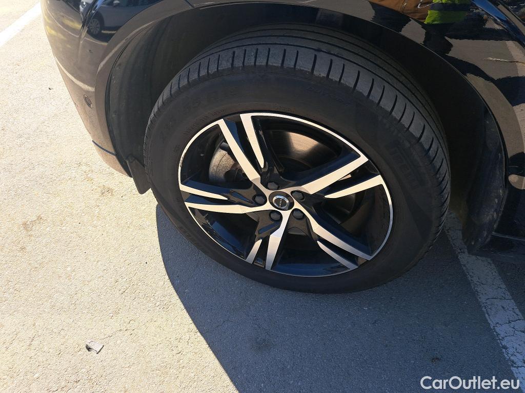  Volvo  XC60 VOLVO  / 2017 / 5P / todoterreno 2.0 T6 AWD Recharge R-Design Auto #29