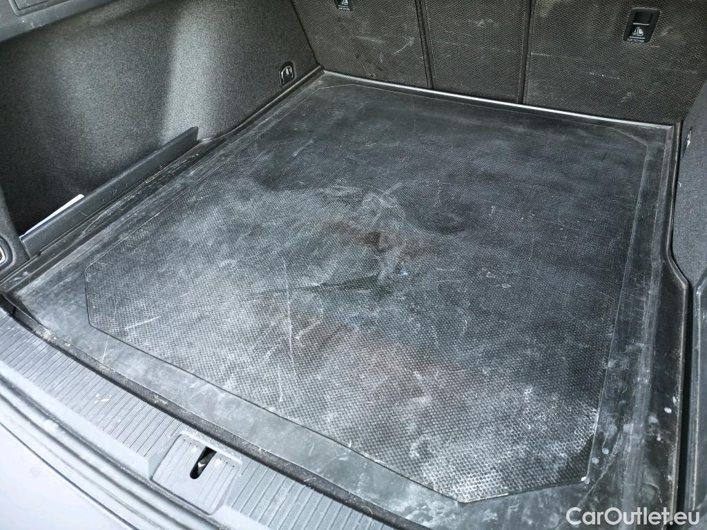  Volkswagen  Passat VOLKSWAGEN  / 2019 / 5P / familiar Alltrack 2.0 TDI 140kW (190CV) 4Mot DSG #24