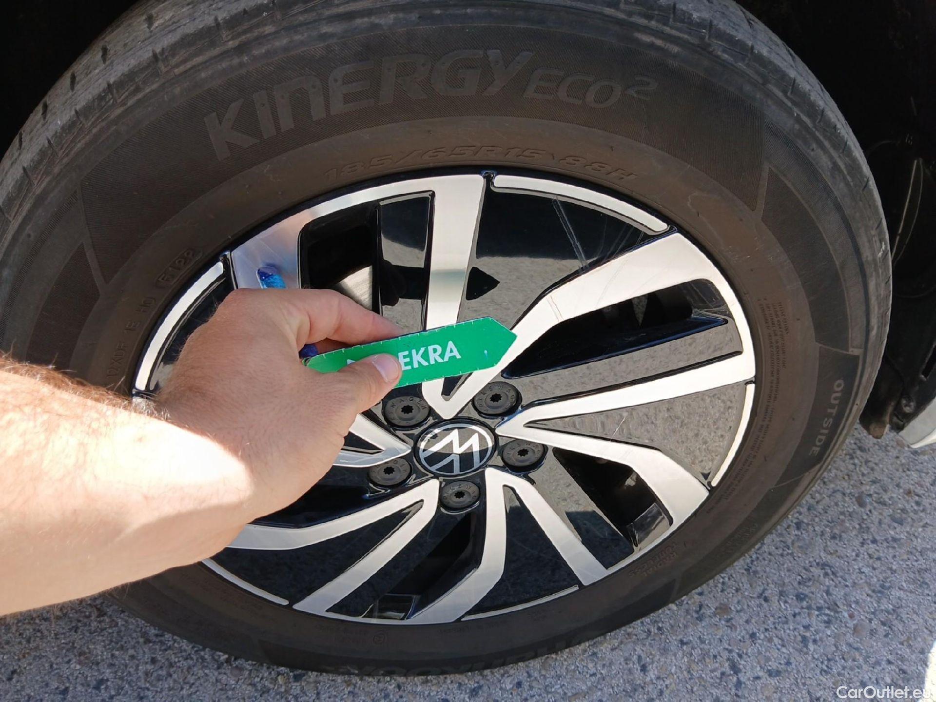  Volkswagen  Polo VOLKSWAGEN  / 2021 / 5P / berlina con portón Life 1.0 TSI 70kW (95CV) #32