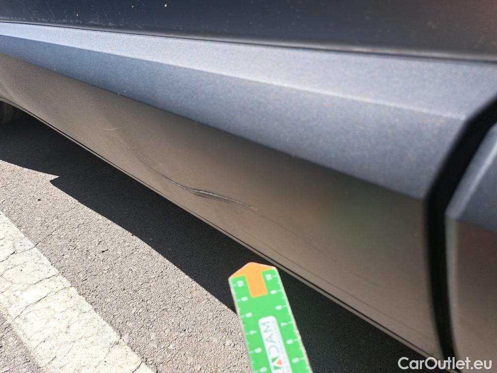  Toyota  C-HR TOYOTA  / 2016 / 5P / todoterreno 1.8 125H Advance (CX) #33