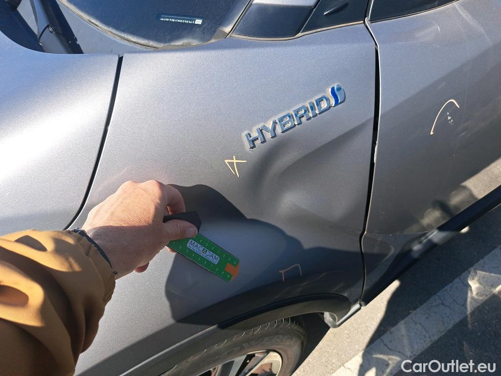  Toyota  C-HR TOYOTA  / 2016 / 5P / todoterreno 1.8 125H Advance (CX) #3