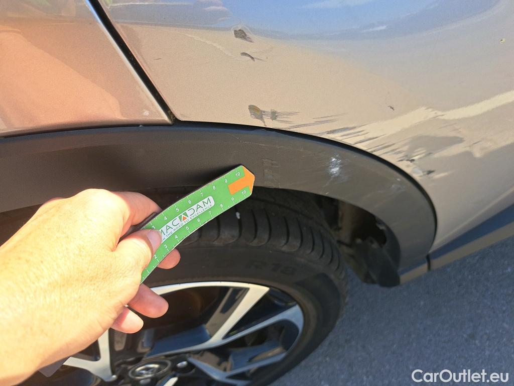  Toyota  C-HR TOYOTA  / 2016 / 5P / todoterreno 1.8 125H Advance (CX) #35