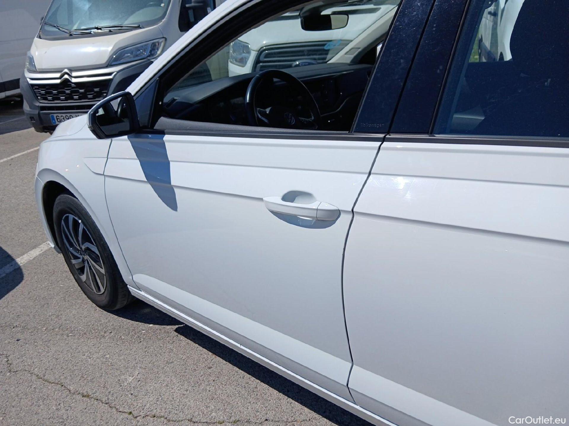  Volkswagen  Polo VOLKSWAGEN  / 2021 / 5P / berlina con portón Life 1.0 TSI 70kW (95CV) #17