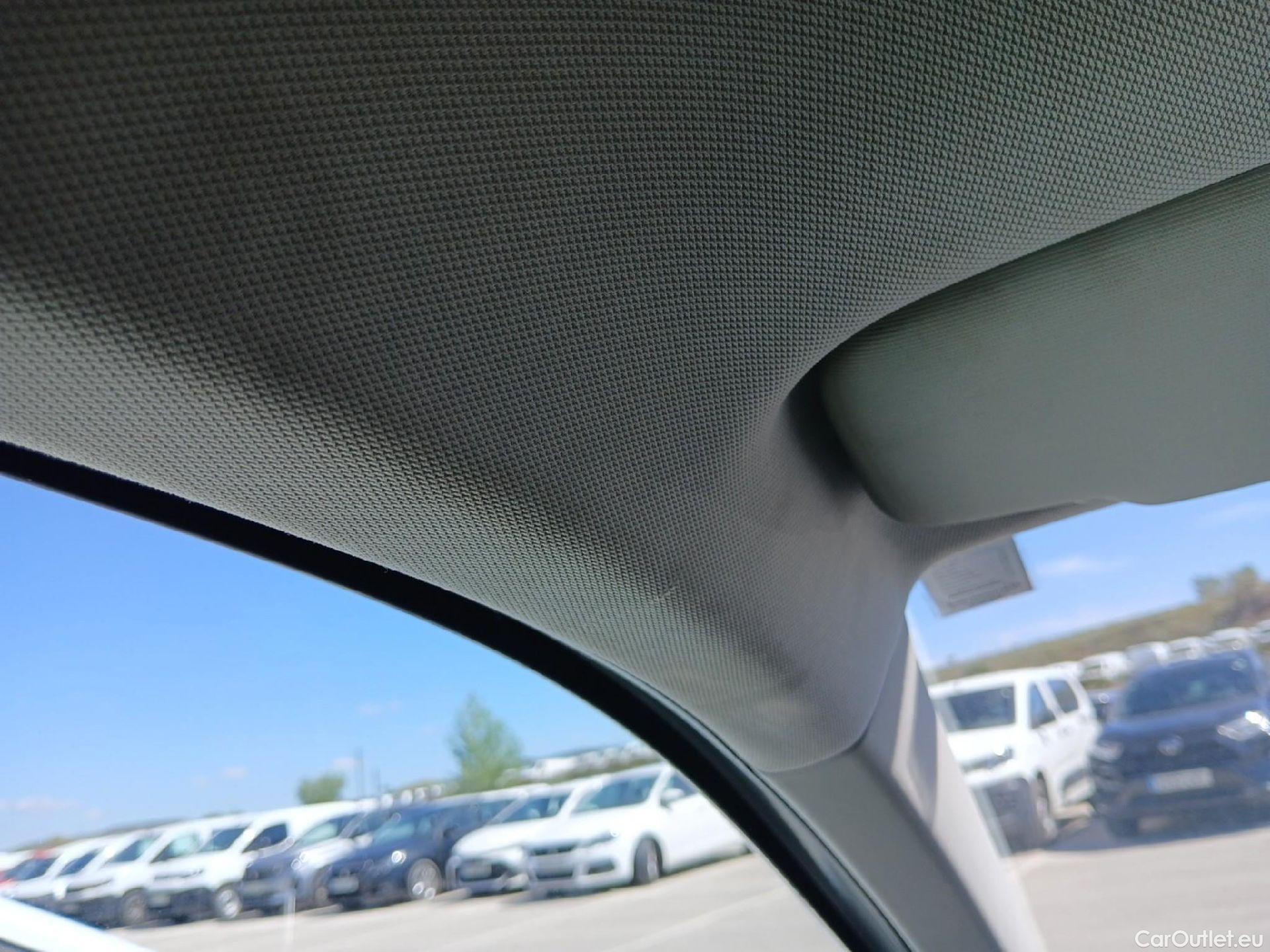  Volkswagen  Polo VOLKSWAGEN  / 2021 / 5P / berlina con portón Life 1.0 TSI 70kW (95CV) #2