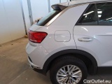  Volkswagen  T-ROC VOLKSWAGEN  / 2017 / 5P / SUV 2.0 TDI SCR BUSINESS BMT DSG #62