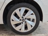  Volkswagen  Golf  VOLKSWAGEN / 2019 / 5P / BERLINA 2.0 TDI SCR 85KW STYLE DSG #19