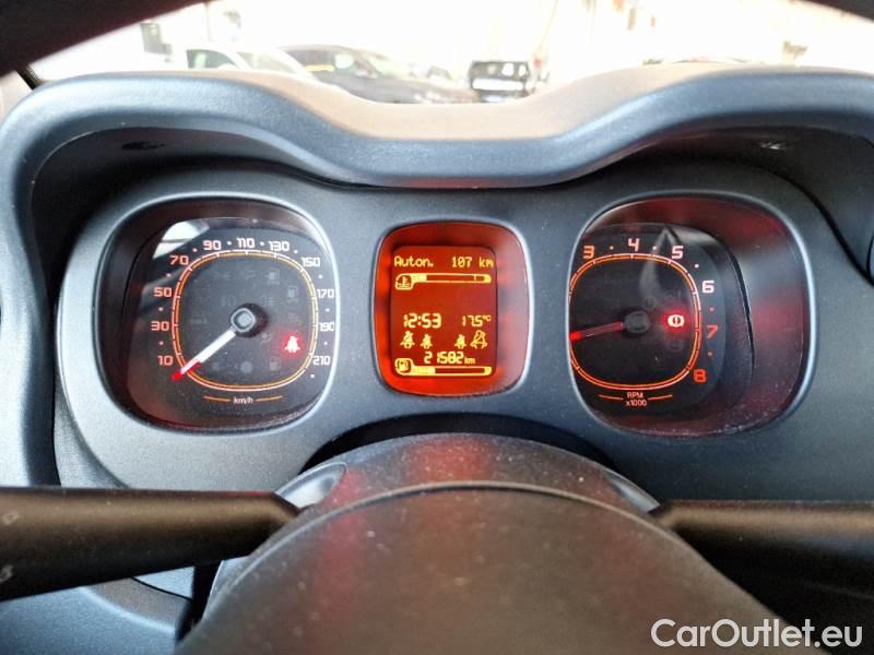  Fiat  Panda FIAT  / 2011 / 5P / BERLINA 1.2 69CV E6 EASY #4