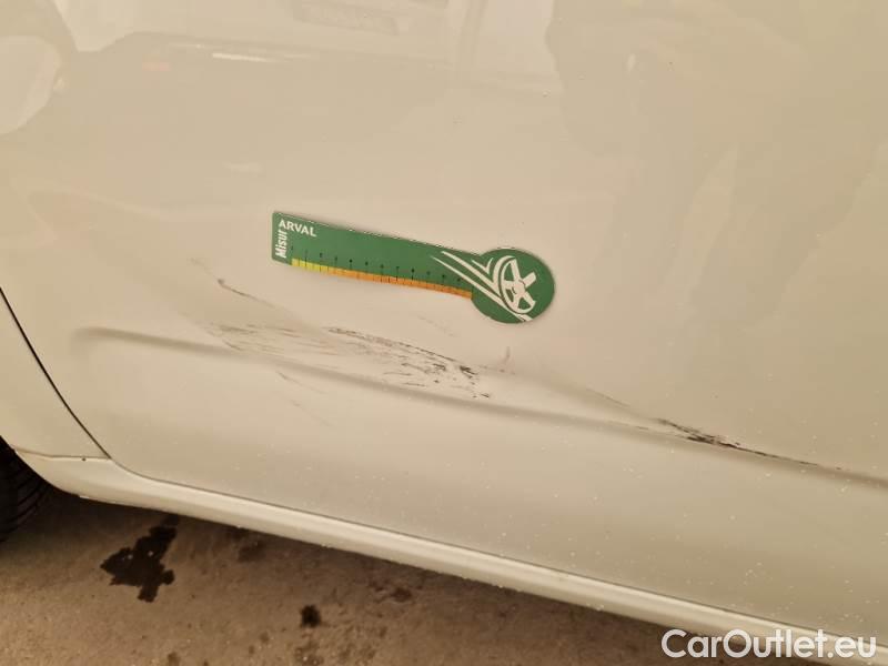  Fiat  Panda FIAT  / 2011 / 5P / BERLINA 1.2 69CV E6 EASY #49