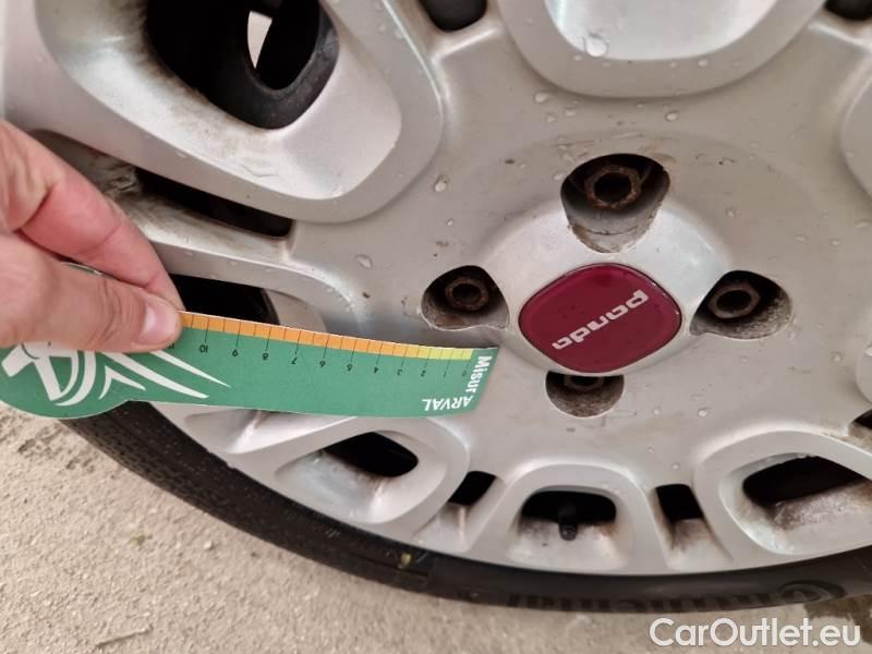  Fiat  Panda FIAT  / 2011 / 5P / BERLINA 1.2 69CV E6 EASY #59