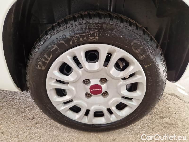  Fiat  Panda FIAT  / 2011 / 5P / BERLINA 1.2 69CV E6 EASY #19