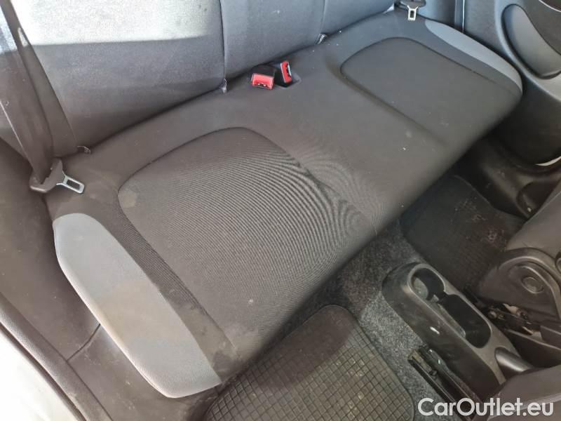  Fiat  Panda FIAT  / 2011 / 5P / BERLINA 1.2 69CV E6 EASY #16