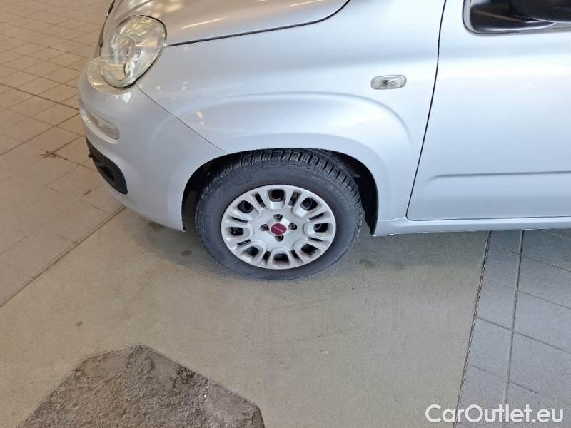  Fiat  Panda FIAT  / 2011 / 5P / BERLINA 1.2 69CV E6 EASY #46