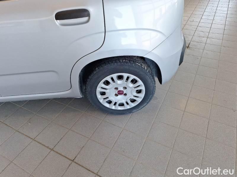  Fiat  Panda FIAT  / 2011 / 5P / BERLINA 1.2 69CV E6 EASY #43