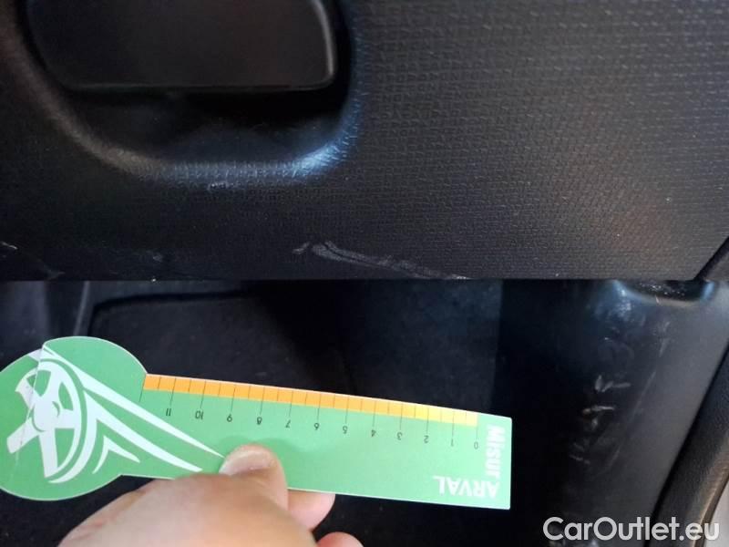  Fiat  Panda FIAT  / 2011 / 5P / BERLINA 1.2 69CV E6 EASY #51