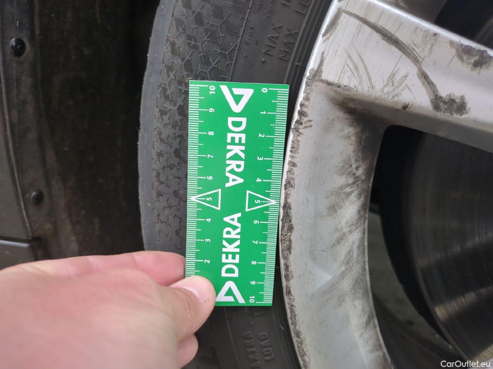  Bmw  Serie 2 Série 2 Gran Tourer 220 d xDrive Luxury Line 190CV BVA8 7 Sieges E6dT #36