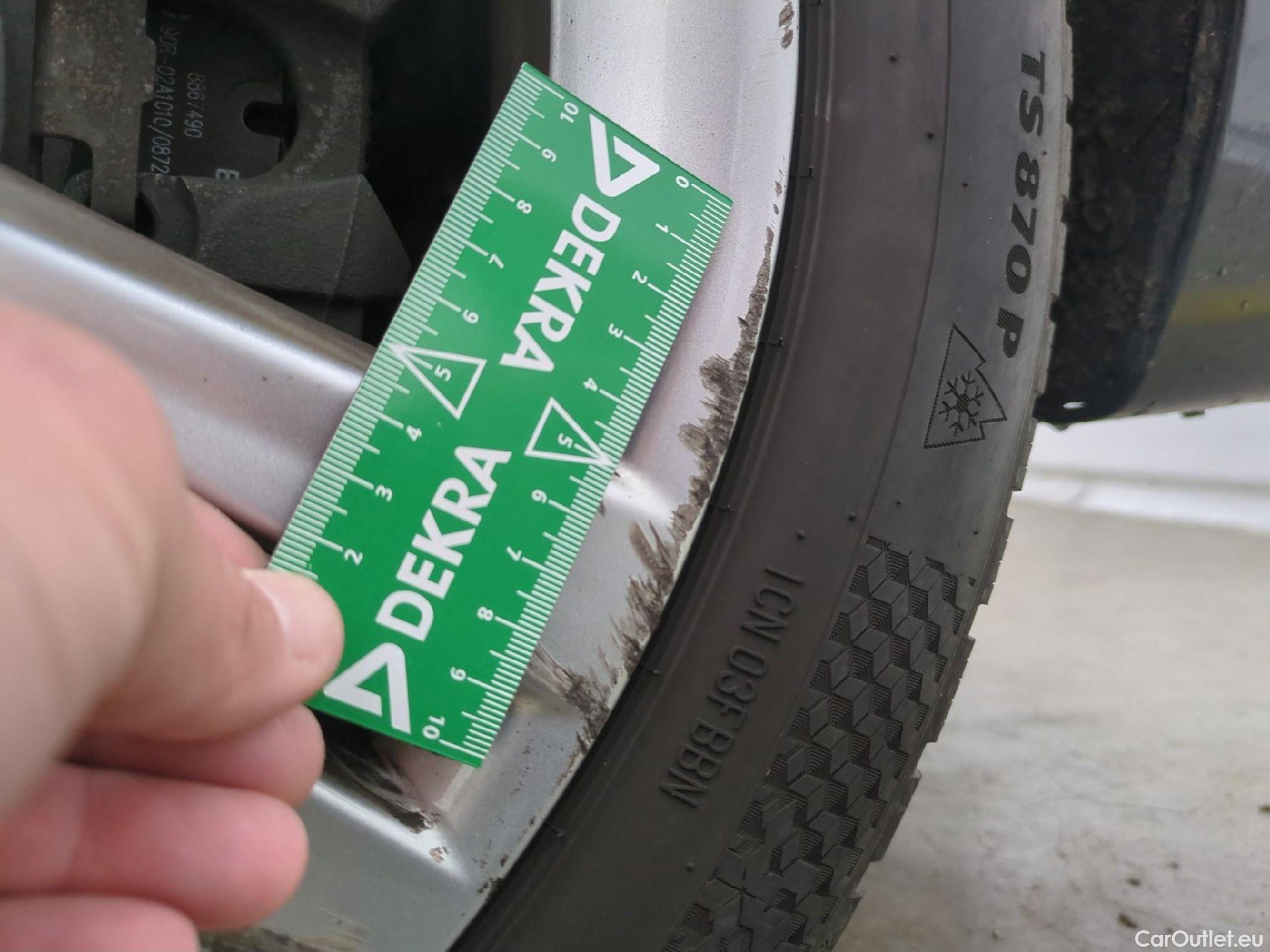  Bmw  Serie 2 Série 2 Gran Tourer 220 d xDrive Luxury Line 190CV BVA8 7 Sieges E6dT #14