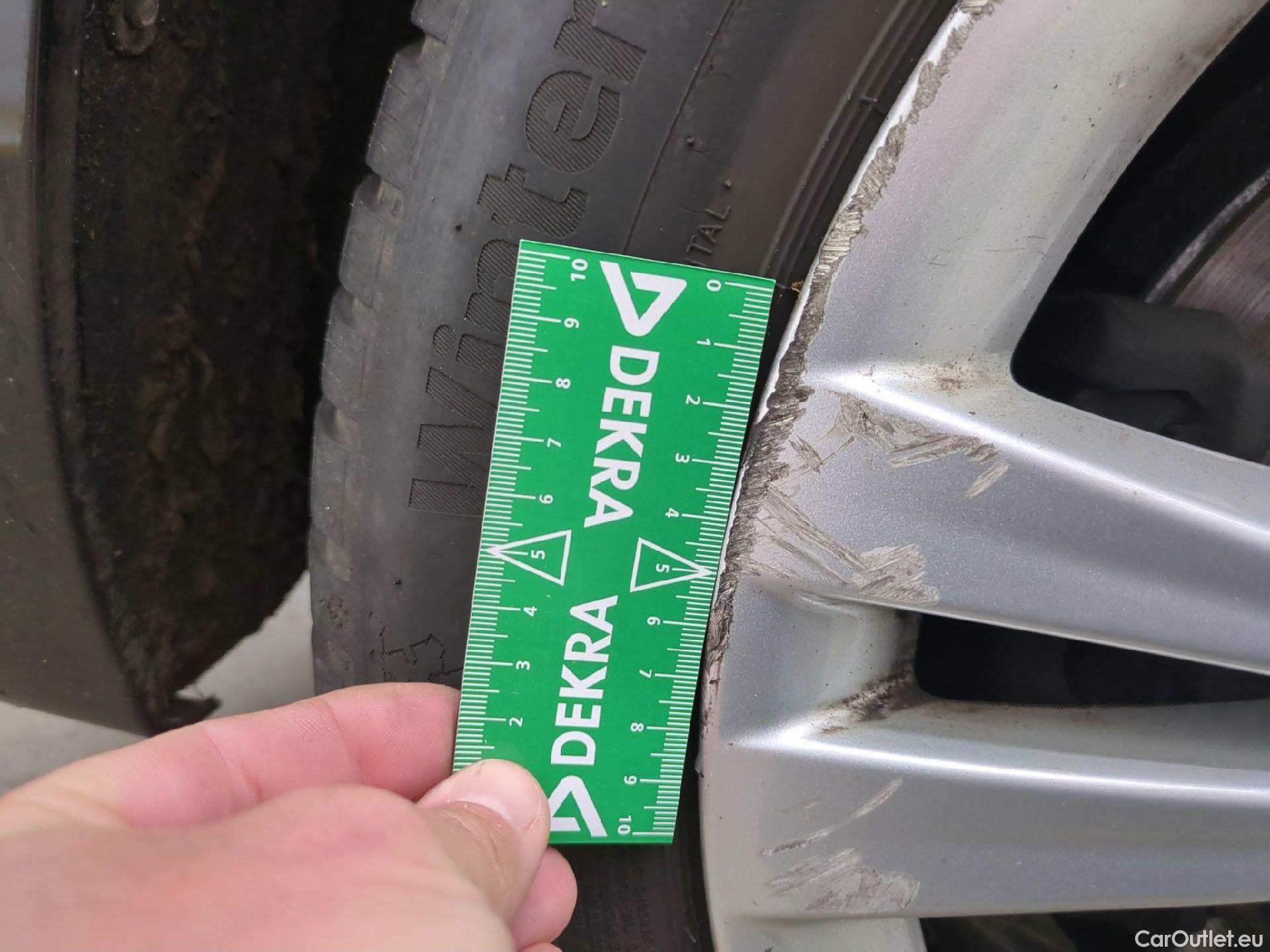  Bmw  Serie 2 Série 2 Gran Tourer 220 d xDrive Luxury Line 190CV BVA8 7 Sieges E6dT #25