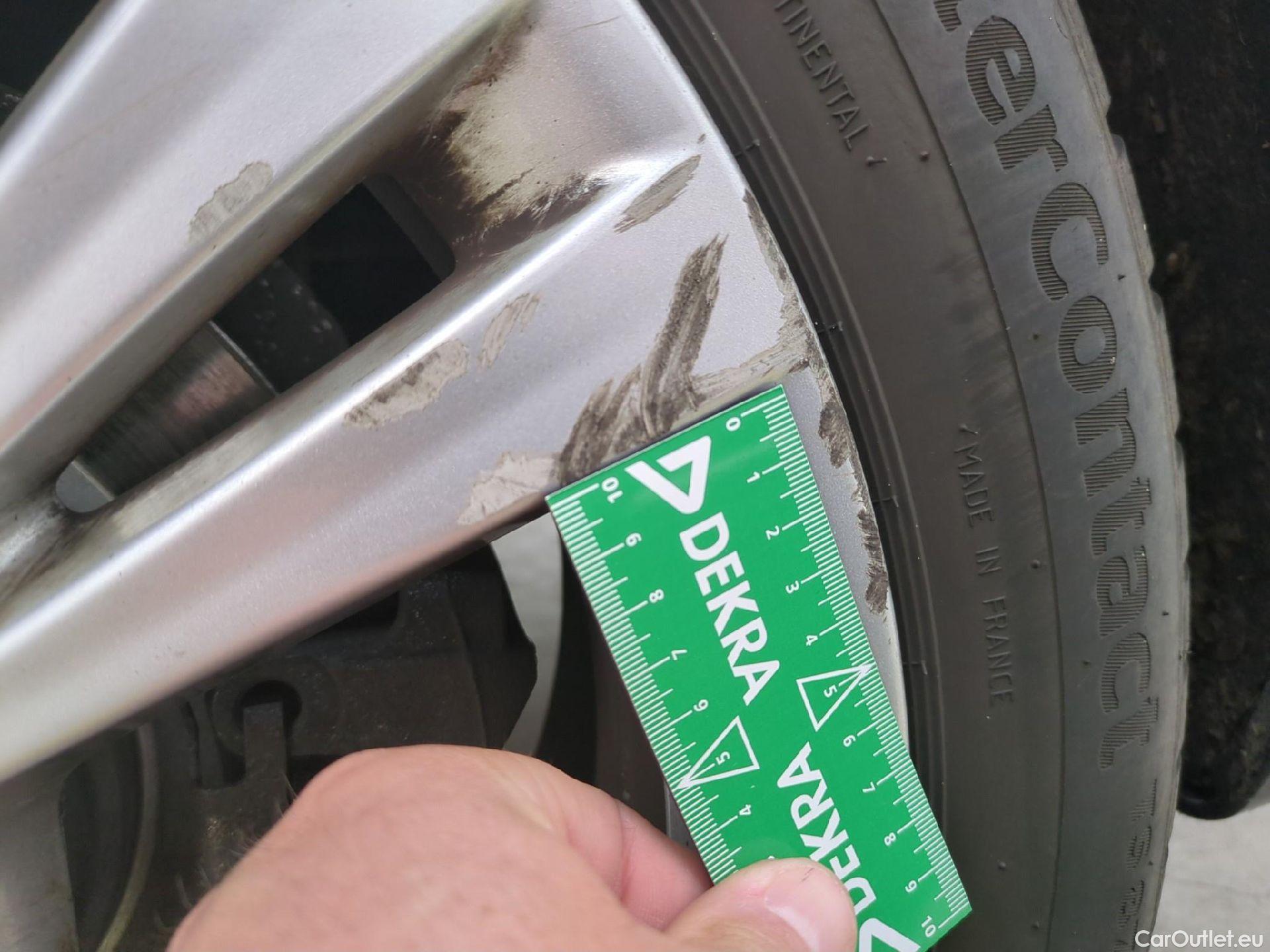  Bmw  Serie 2 Série 2 Gran Tourer 220 d xDrive Luxury Line 190CV BVA8 7 Sieges E6dT #11