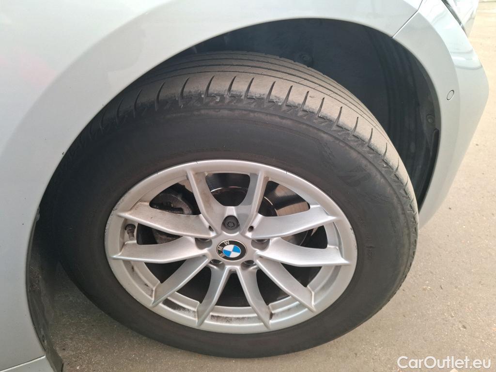  Bmw  Serie 3 BMW Série 3 Berline / 2018 / 4P / Berline 320d 190ch Business Design BVA8 #16