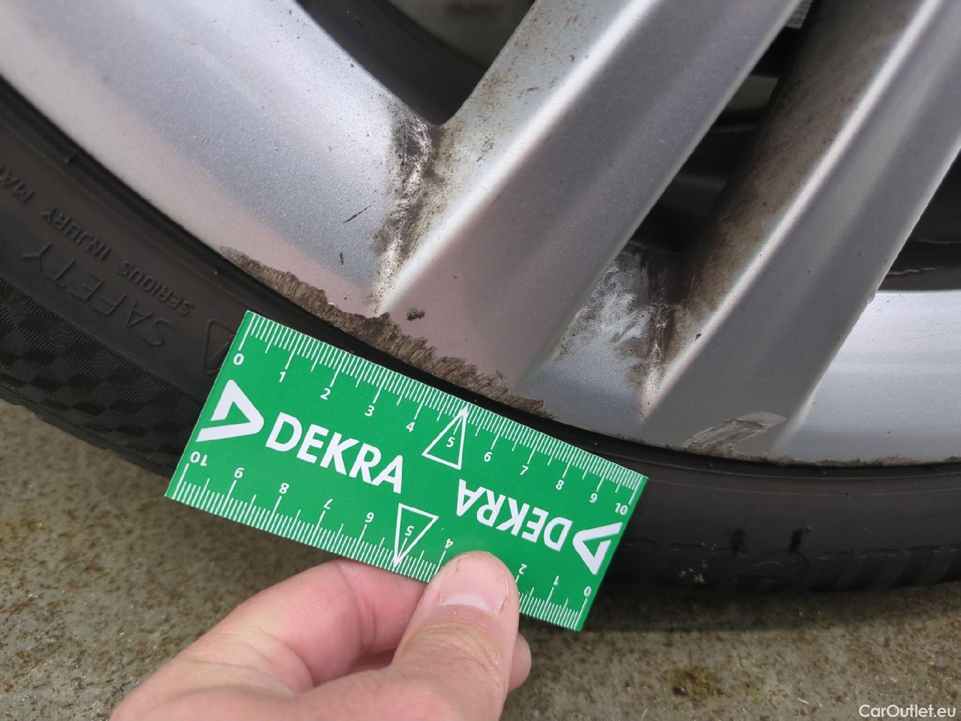  Bmw  Serie 2 Série 2 Gran Tourer 220 d xDrive Luxury Line 190CV BVA8 7 Sieges E6dT #22