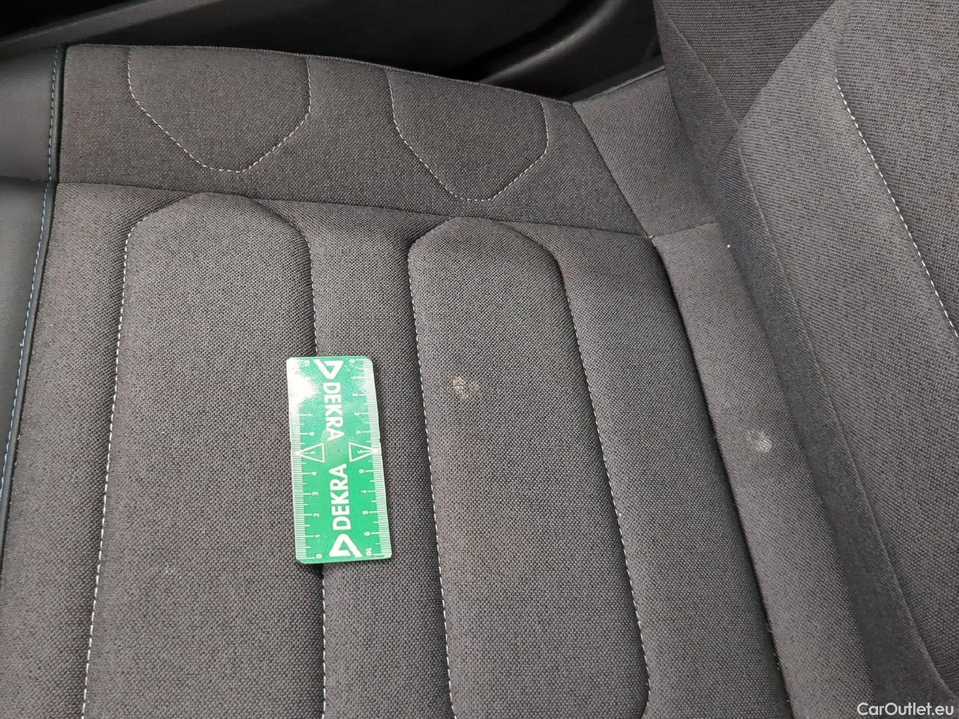  Citroen  C4 CITROEN  X / 2022 / 4P / Berline PureTech 130 S&S EAT8 Feel Pack #6