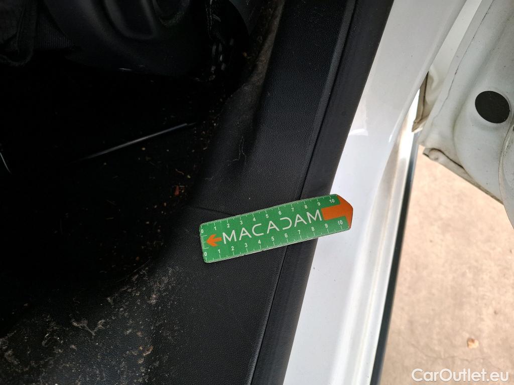  Citroen  C3  Société Feel 1.5 BlueHDI 100CV BVM5 E6dT #16