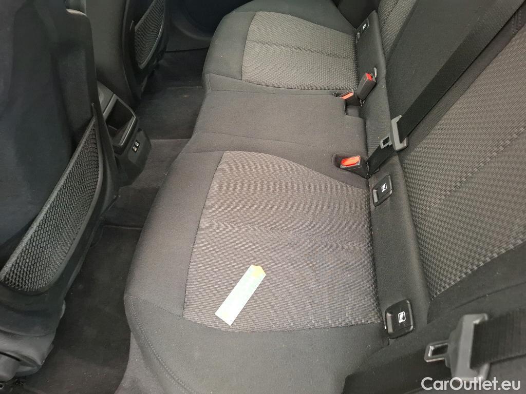  Bmw  Serie 1 BMW Série 1 / 2019 / 5P / Berline 116i Business Design #17