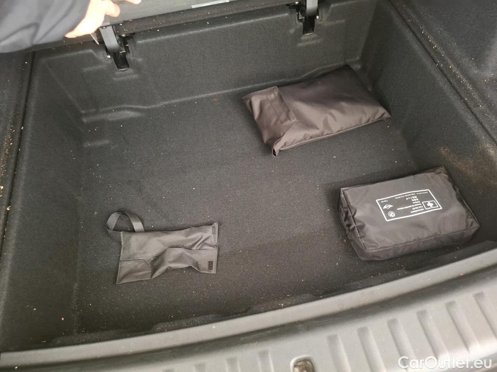  Bmw  X1 BMW  / 2022 / 5P / SUV sDrive18i xLine DKG7 #18