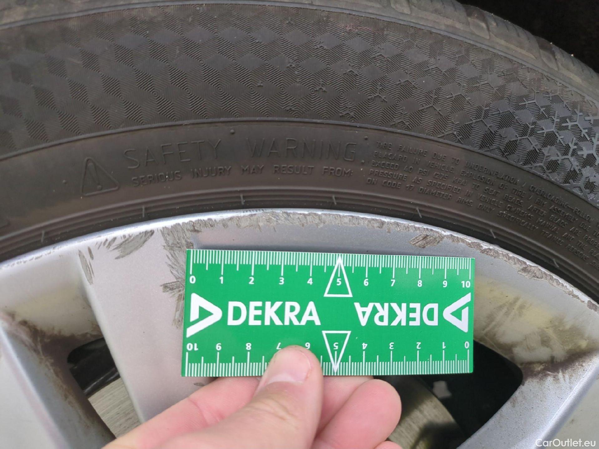  Bmw  Serie 2 Série 2 Gran Tourer 220 d xDrive Luxury Line 190CV BVA8 7 Sieges E6dT #10